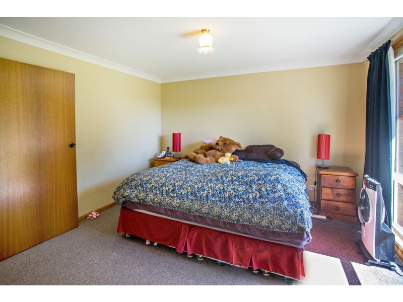 5 Redbank Road, Old Bar NSW 2430