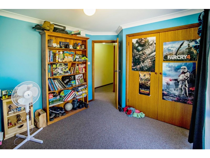 5 Redbank Road, Old Bar NSW 2430