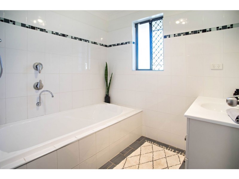 3 Hakea Close, Taree NSW 2430