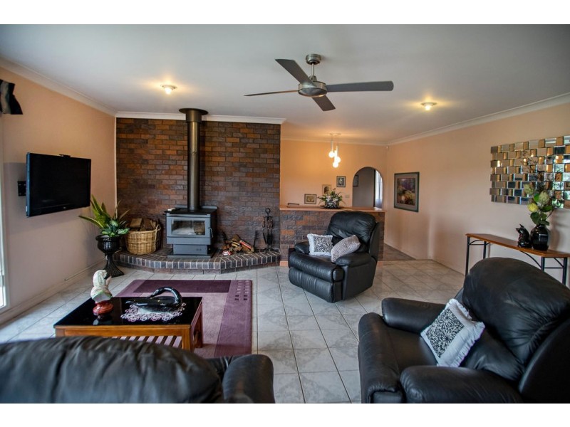 41 Lawson Crescent, Taree NSW 2430