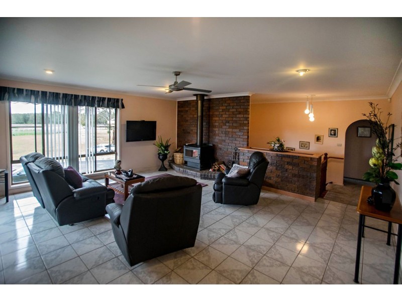 41 Lawson Crescent, Taree NSW 2430