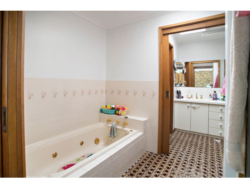 22 Farmborough Close, Cundletown NSW 2430