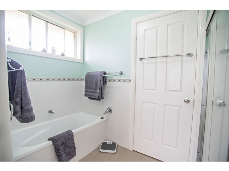 10 Hakea Close, Taree NSW 2430