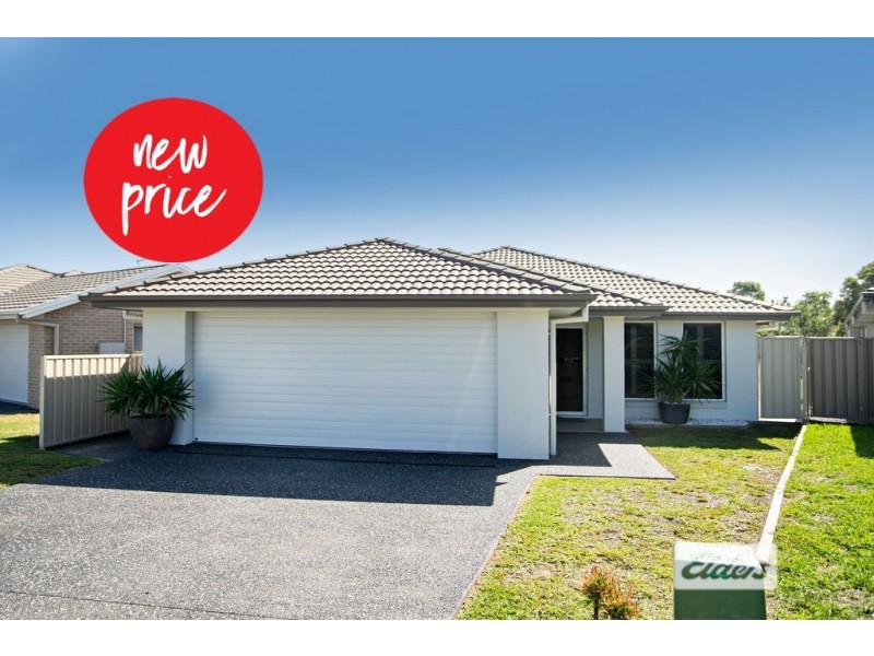 4 Stirling Place, Taree NSW 2430