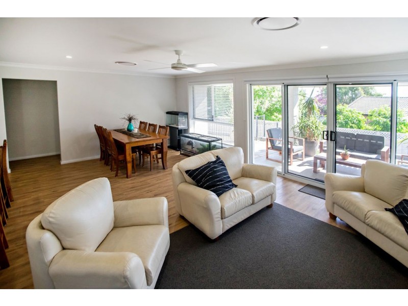 4 Stirling Place, Taree NSW 2430