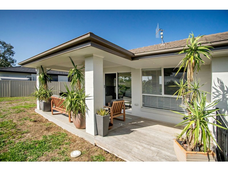 4 Stirling Place, Taree NSW 2430