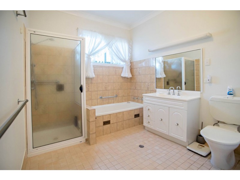 51 Flett Street, Taree NSW 2430