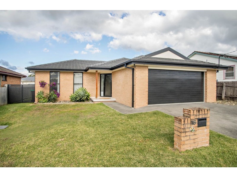 16 Georges Lane, Taree NSW 2430