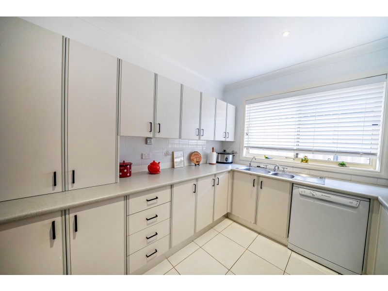 27A Jacaranda Avenue, Taree NSW 2430