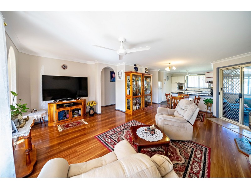 10 Robusta Parade, Taree NSW 2430