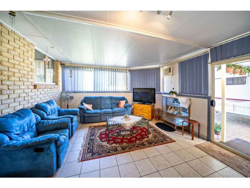 10 Robusta Parade, Taree NSW 2430