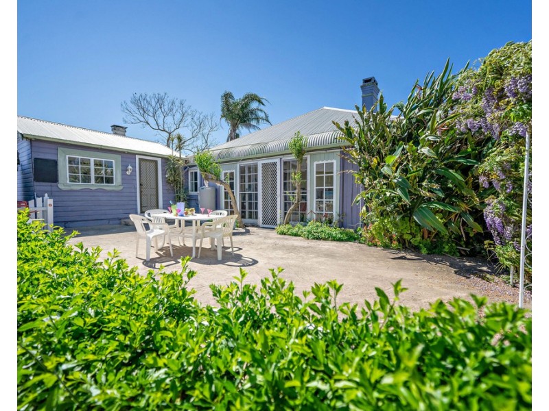 2 Commerce Street, Taree NSW 2430