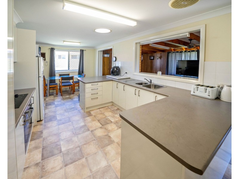 10 Telopea Drive, Taree NSW 2430