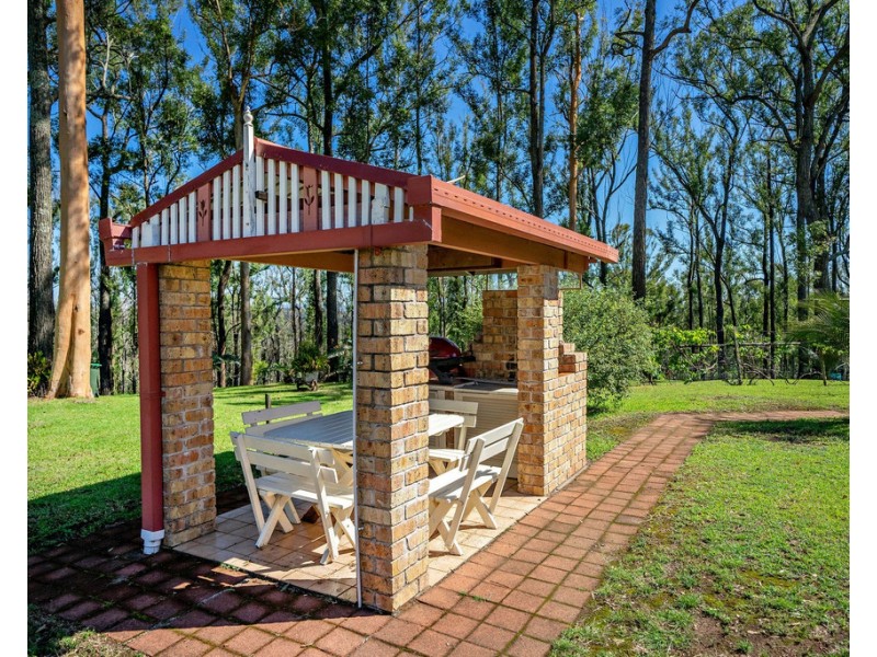 45 Kiwarrak Drive, Rainbow Flat NSW 2430