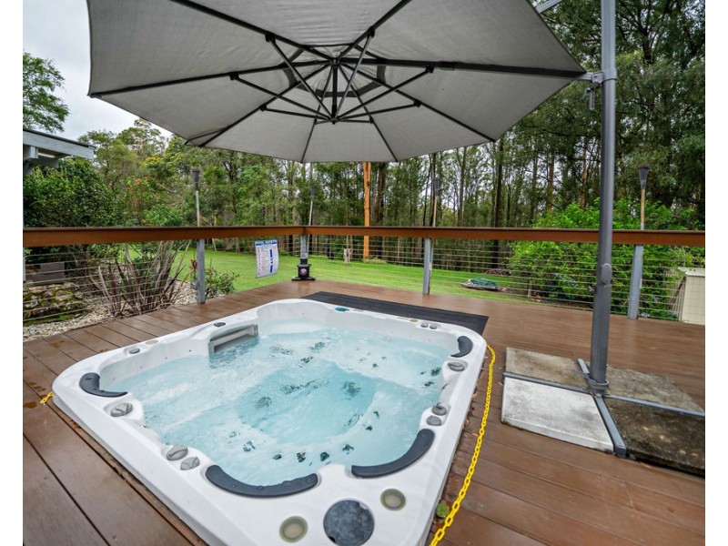 33 Kiwarrak Drive, Rainbow Flat NSW 2430