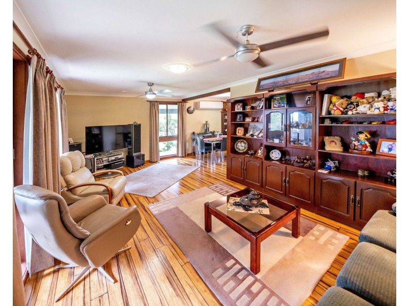 33 Kiwarrak Drive, Rainbow Flat NSW 2430