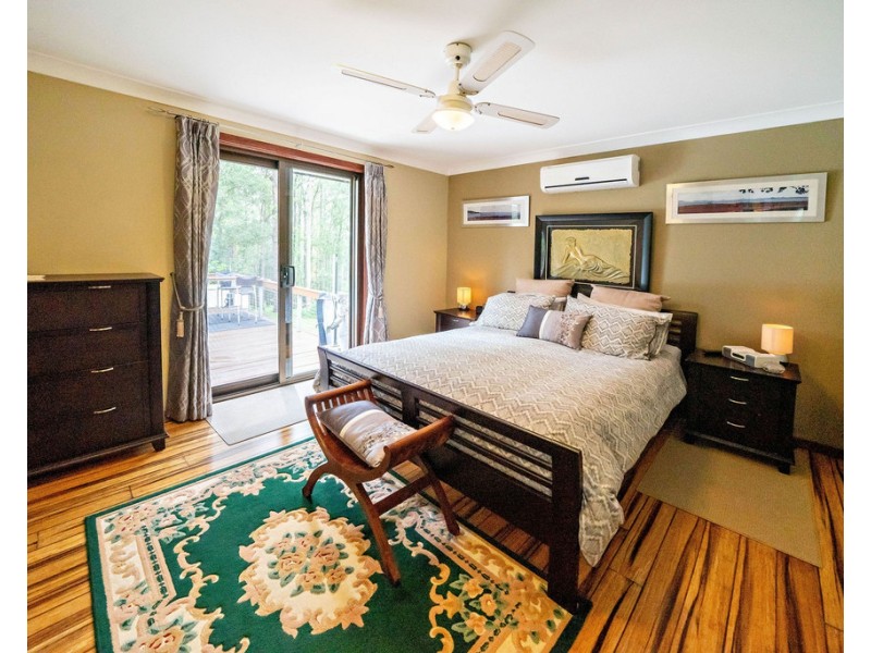 33 Kiwarrak Drive, Rainbow Flat NSW 2430