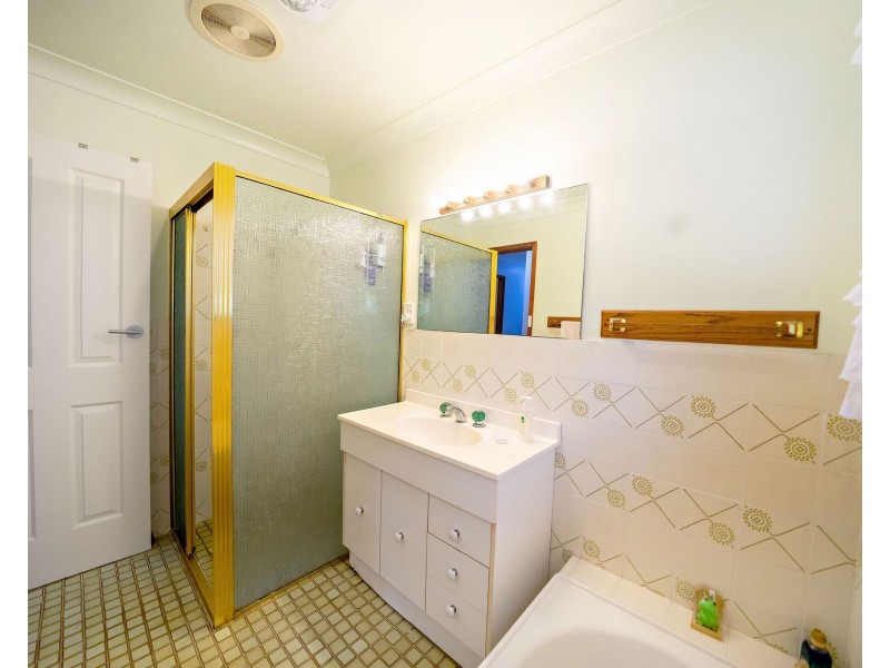 33 Kiwarrak Drive, Rainbow Flat NSW 2430