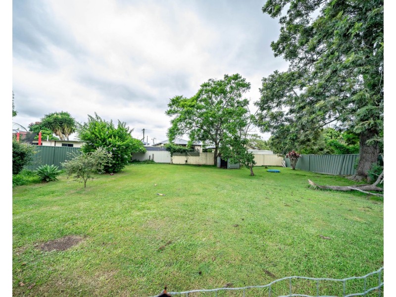 12 Cowper Street, Taree NSW 2430