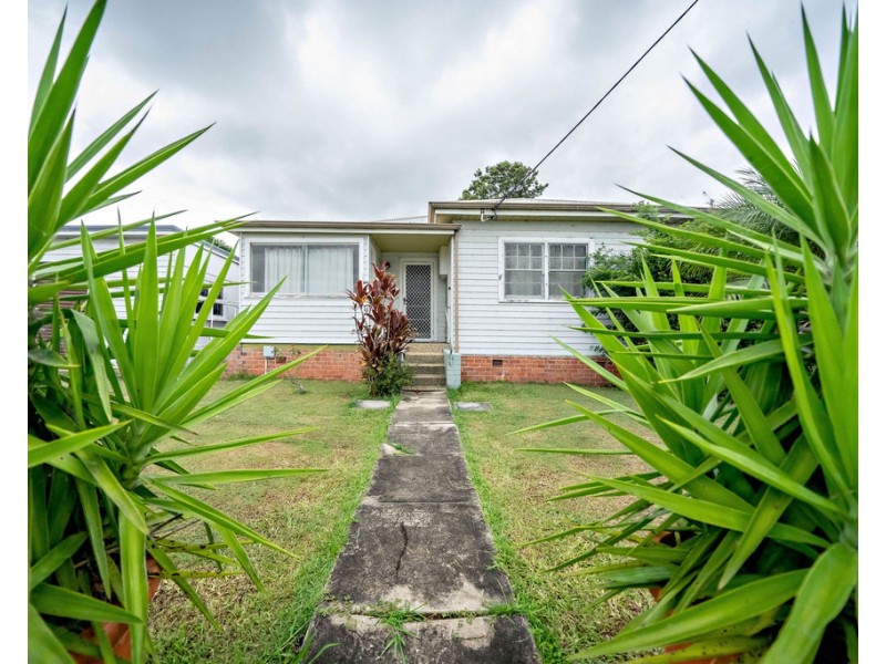 12 Cowper Street, Taree NSW 2430