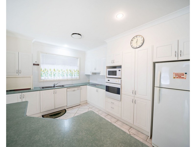9 Grandis Parade, Taree NSW 2430