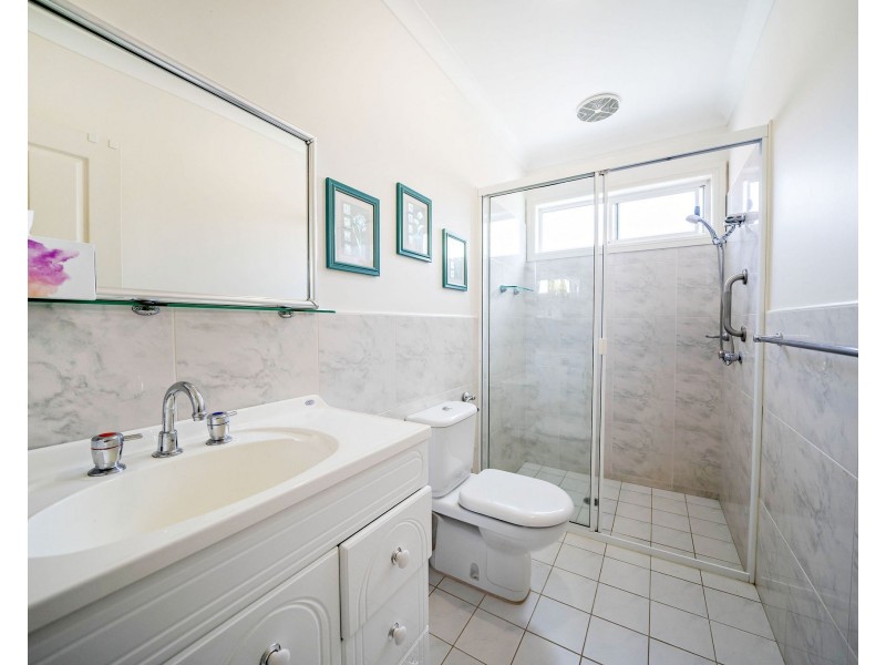 9 Grandis Parade, Taree NSW 2430