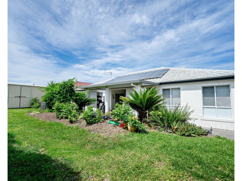 9 Grandis Parade, Taree NSW 2430