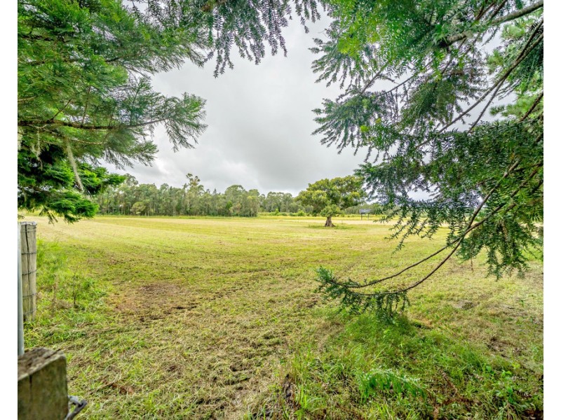 19481 Pacific Highway, Moorland NSW 2443