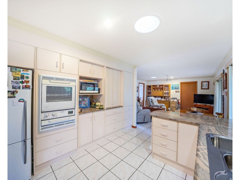 3 NEWLAN COURT, Old Bar NSW 2430