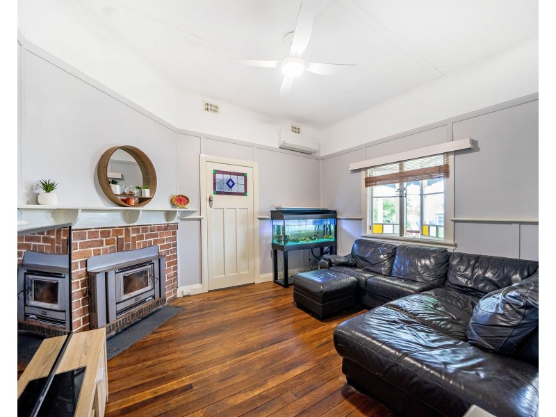 24 Farquhar Street, Wingham NSW 2429