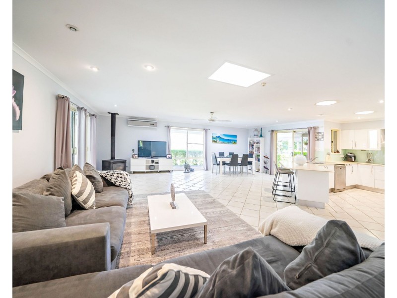 6430 The Bucketts Way, Tinonee NSW 2430