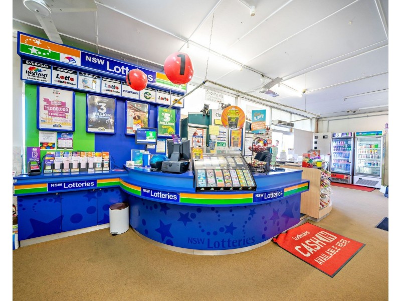 7 CRESCENT AVENUE, Taree NSW 2430