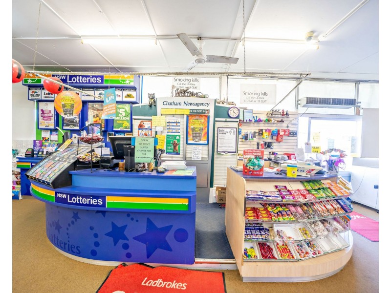 7 CRESCENT AVENUE, Taree NSW 2430