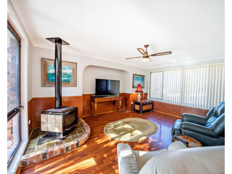 4 Talawong Drive, Taree NSW 2430