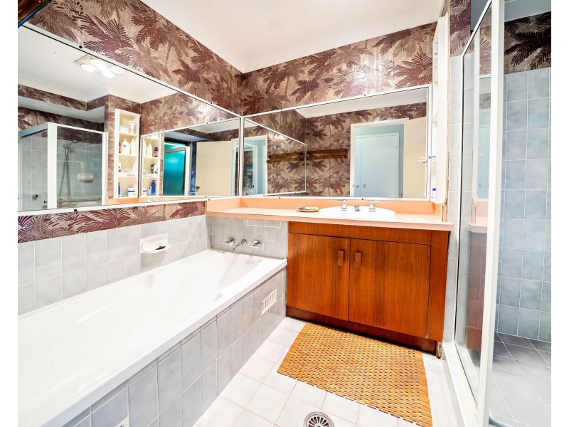 4 Talawong Drive, Taree NSW 2430