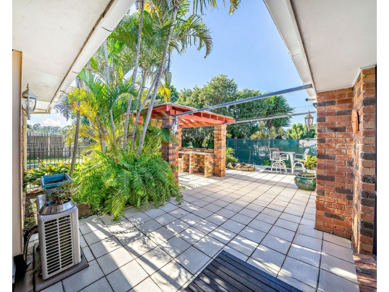 4 Talawong Drive, Taree NSW 2430