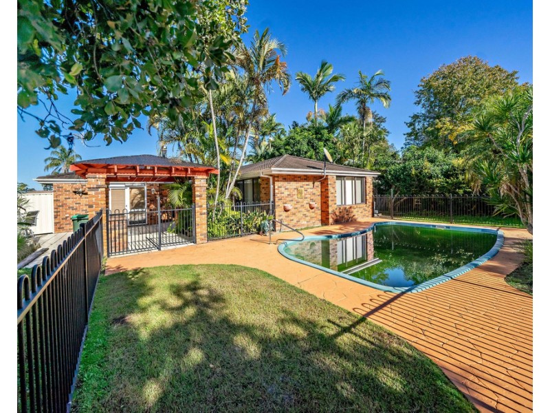 4 Talawong Drive, Taree NSW 2430