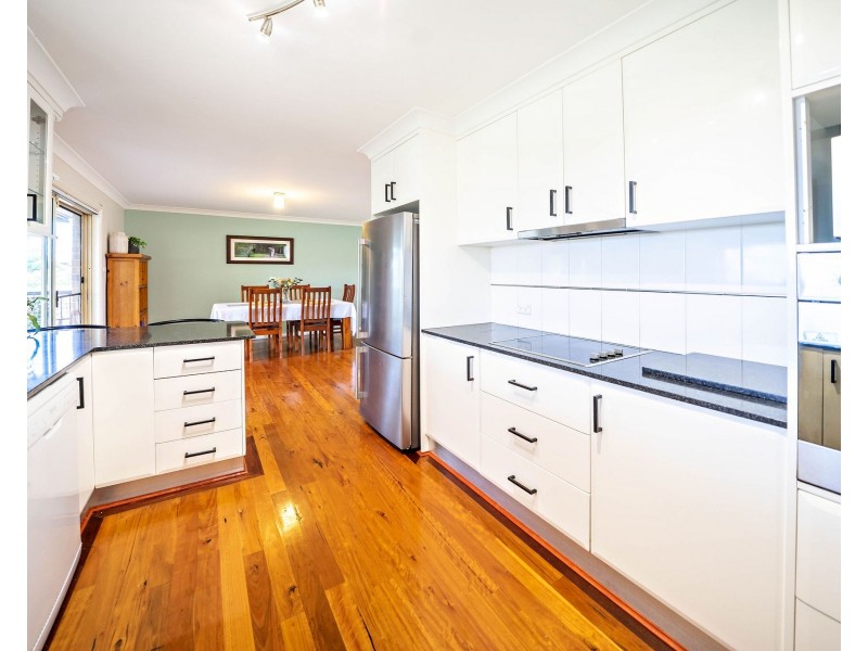 8 Coorong Place, Taree NSW 2430