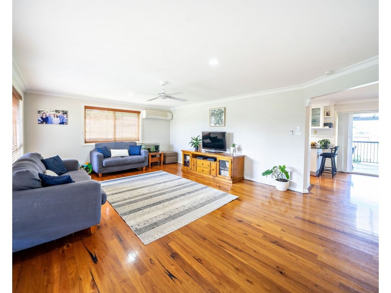 8 Coorong Place, Taree NSW 2430