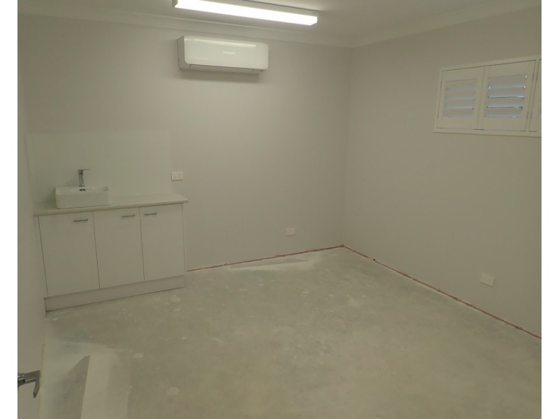 83 PULTENEY STREET, Taree NSW 2430