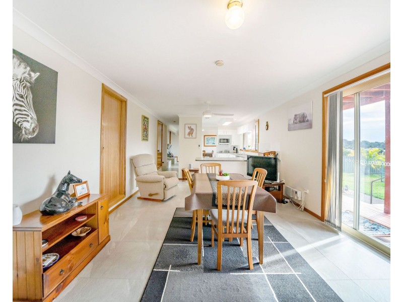 8 Palanas Drive, Taree NSW 2430