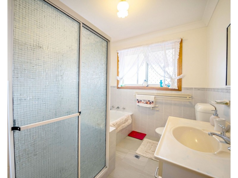 8 Palanas Drive, Taree NSW 2430