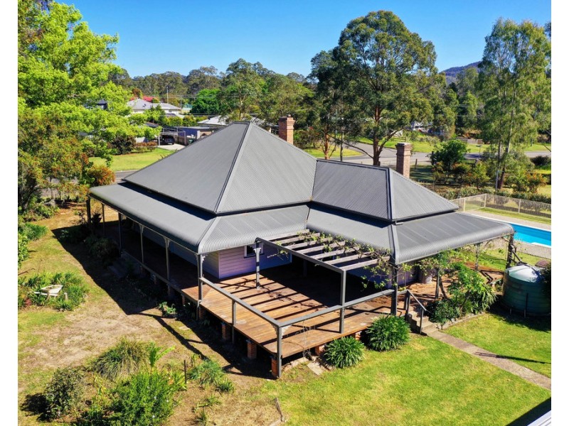 69 North Queen Street, Wingham NSW 2429