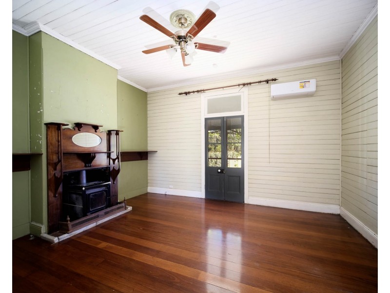 69 North Queen Street, Wingham NSW 2429