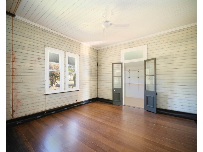 69 North Queen Street, Wingham NSW 2429