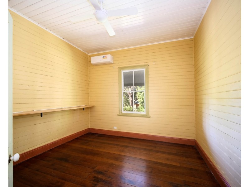 69 North Queen Street, Wingham NSW 2429