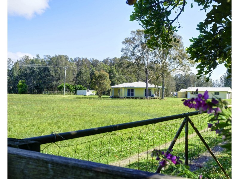 169 Cowans Lane, Oxley Island NSW 2430