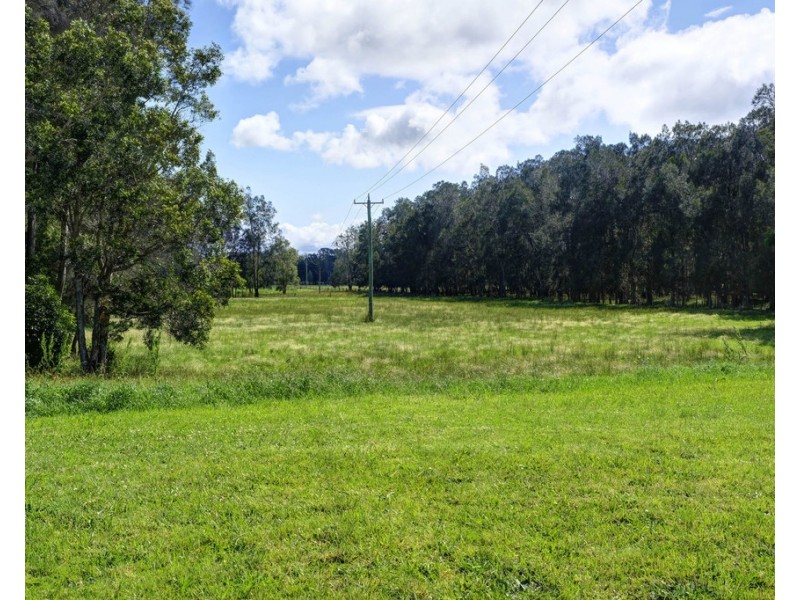 169 Cowans Lane, Oxley Island NSW 2430