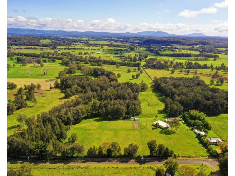 169 Cowans Lane, Oxley Island NSW 2430