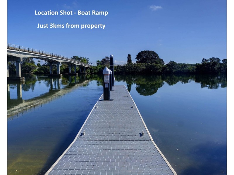 169 Cowans Lane, Oxley Island NSW 2430